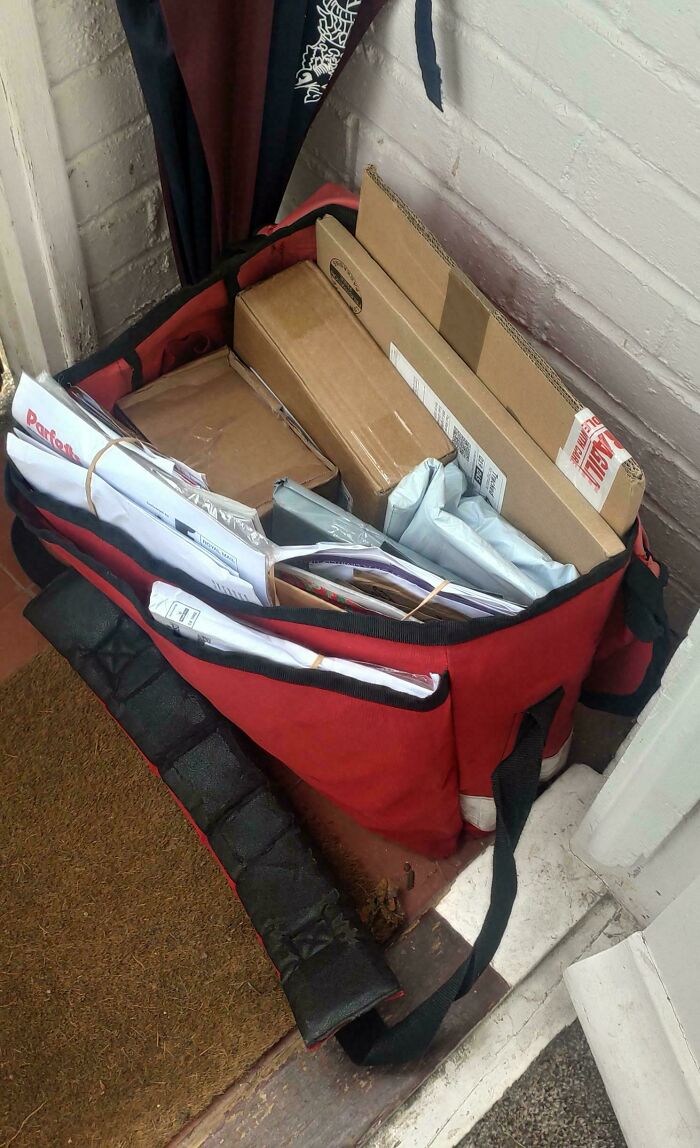 Brits Are Sharing Funny Pics From Their Daily Lives And These 58 Are Simply Exquisite (New Pics) Brits Are Sharing Funny Pics From Their Daily Lives And These 58 Are Simply Exquisite (New Pics)