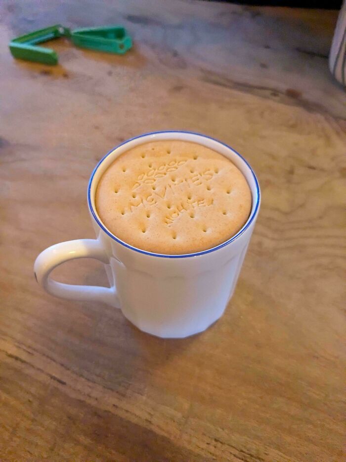 Brits Are Sharing Funny Pics From Their Daily Lives And These 58 Are Simply Exquisite (New Pics) Brits Are Sharing Funny Pics From Their Daily Lives And These 58 Are Simply Exquisite (New Pics)