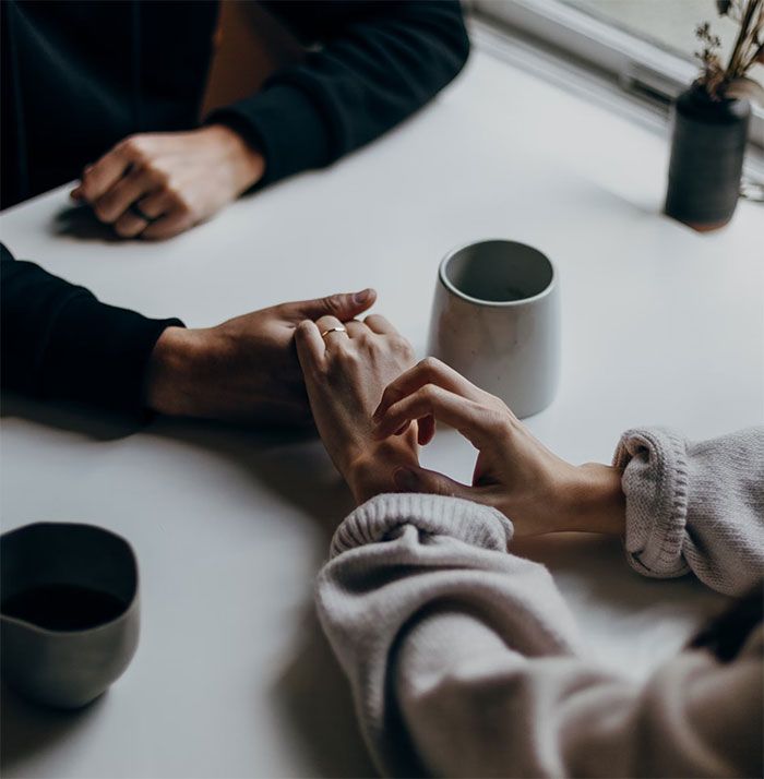 “I Don’t Care”: Woman Kicks Out Mother-In-Law Who Showed Up Uninvited While She Was Sleeping