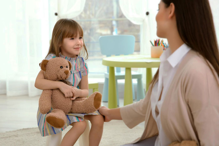 Paranoid Mom Convinces Kid She’s Being Used As A Government Spy, Loses Custody When CPS Gets Called Paranoid Mom Convinces Kid She’s Being Used As A Government Spy, Loses Custody When CPS Gets Called