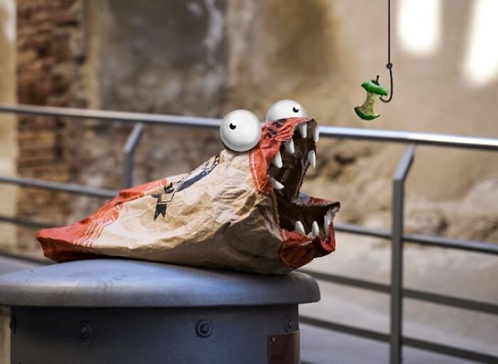 This Artist&rsquo;s Photo Doodles Make The World Look Like It&rsquo;s Secretly Alive (77 Pics)