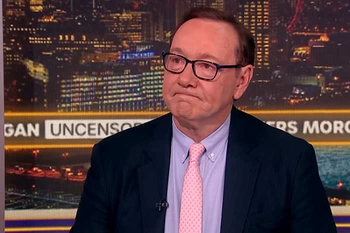 “Beyonc&eacute;”: 57 Celebrities Who Lost Their Fans For Good