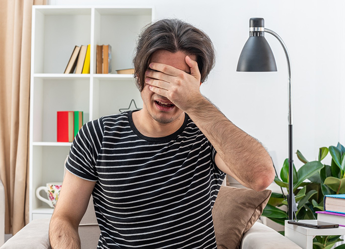 “I Was Praised For Taking It Like A Man”: Guy Refuses To Help Spoiled Brother, Parents Are Fuming