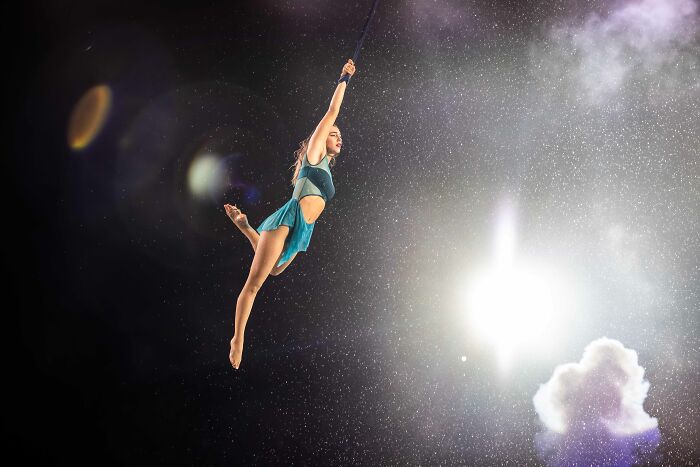 The 2025 International Photography Awards Showcased The World At Its Most Beautiful And Bizarre (74 Pics)