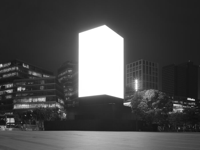 The 2025 International Photography Awards Showcased The World At Its Most Beautiful And Bizarre (74 Pics)