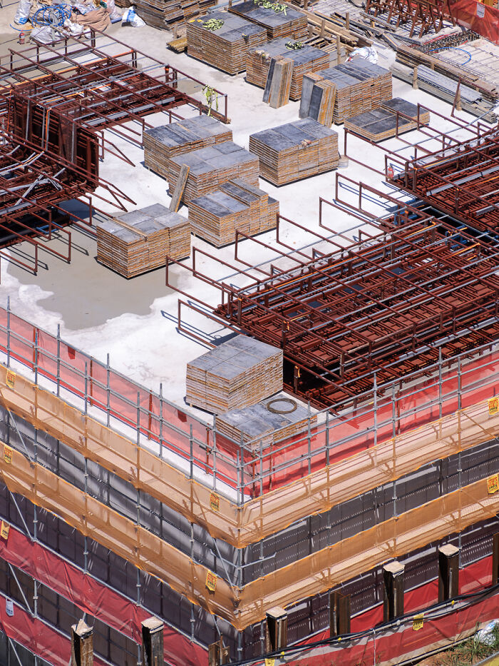 The 2025 International Photography Awards Showcased The World At Its Most Beautiful And Bizarre (74 Pics)