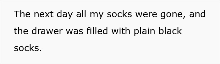 Controlling Guy Hates GF&rsquo;s Colorful Work Socks, She Demands Replacements After He Trashes Them