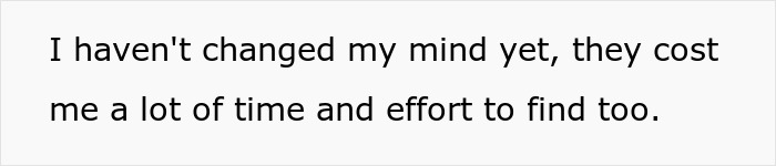 Controlling Guy Hates GF&rsquo;s Colorful Work Socks, She Demands Replacements After He Trashes Them