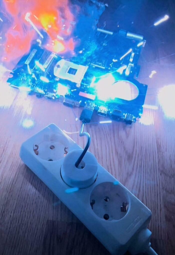 71 Times Tech Support Workers Wish They Had Chosen A Different Profession (New Pics) 71 Times Tech Support Workers Wish They Had Chosen A Different Profession (New Pics)