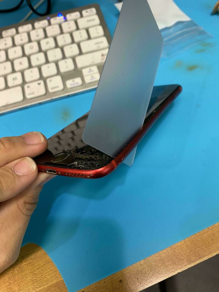 71 Times Tech Support Workers Wish They Had Chosen A Different Profession (New Pics) 71 Times Tech Support Workers Wish They Had Chosen A Different Profession (New Pics)