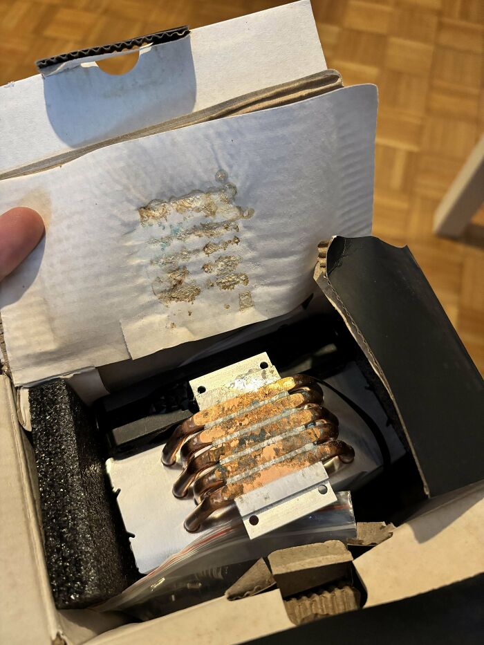 71 Times Tech Support Workers Wish They Had Chosen A Different Profession (New Pics) 71 Times Tech Support Workers Wish They Had Chosen A Different Profession (New Pics)