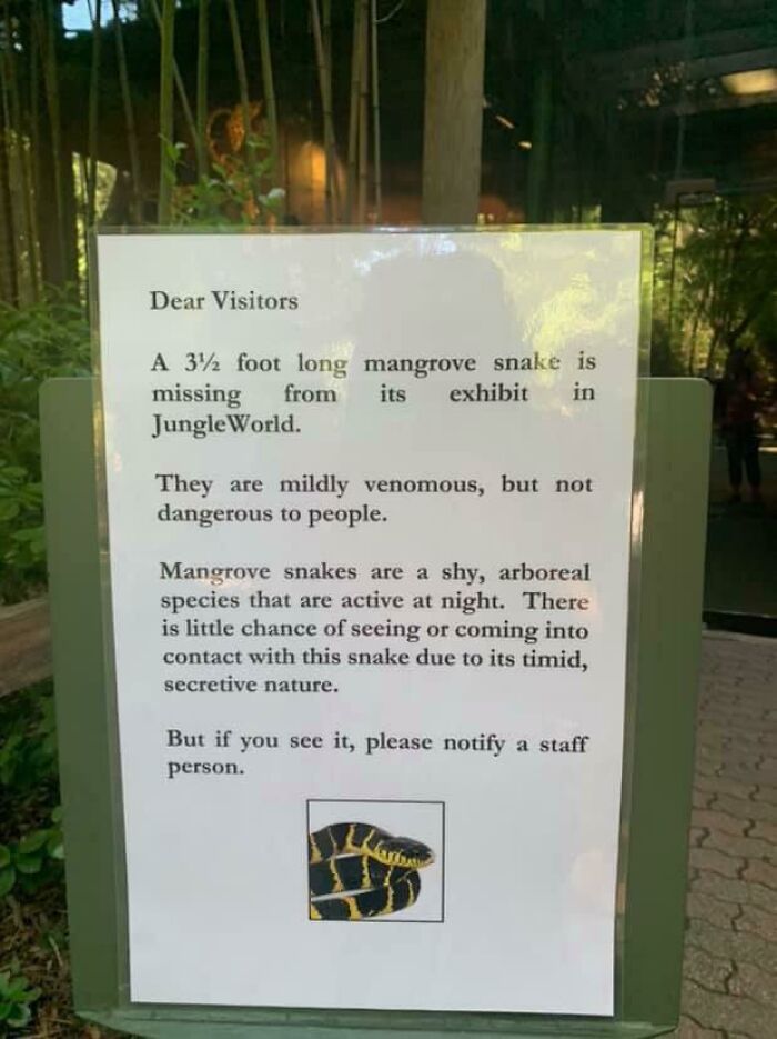 &ldquo;Hitchhikers May Be Escaping Inmates&rdquo;: 76 Of The Scariest Signs Ever Spotted In The Wild (New Pics)