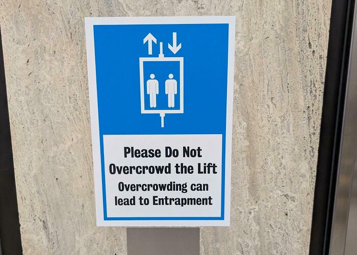 &ldquo;Hitchhikers May Be Escaping Inmates&rdquo;: 76 Of The Scariest Signs Ever Spotted In The Wild (New Pics)