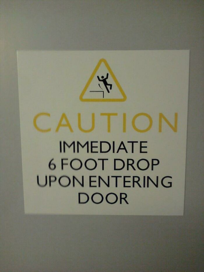 &ldquo;Hitchhikers May Be Escaping Inmates&rdquo;: 76 Of The Scariest Signs Ever Spotted In The Wild (New Pics)