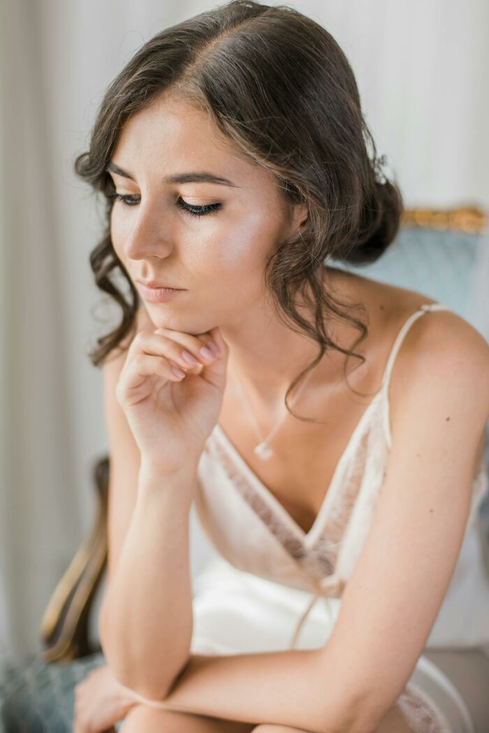 Man Asks Why Women Take Or Refuse To Take Their Husband&rsquo;s Last Name And Gets 34 Responses