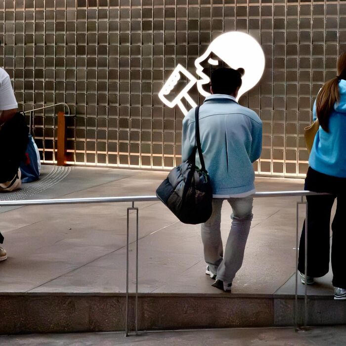 Lucky Coincidences: 30 Perfectly Timed Pictures Taken By Edas Wong (New Pics)