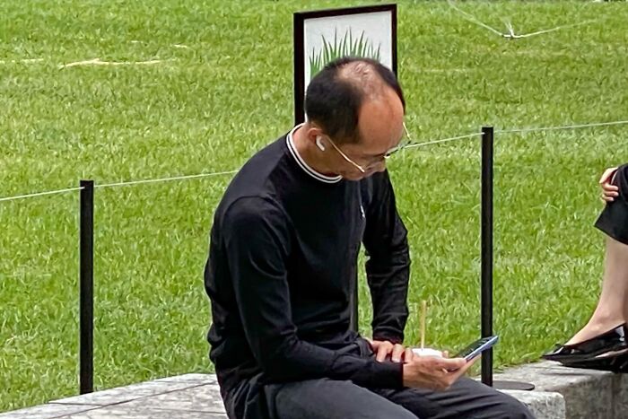 Lucky Coincidences: 30 Perfectly Timed Pictures Taken By Edas Wong (New Pics)