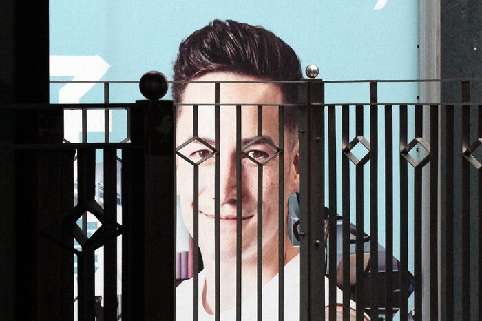 Lucky Coincidences: 30 Perfectly Timed Pictures Taken By Edas Wong (New Pics)