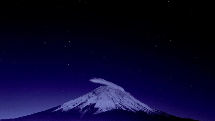 Lucky Coincidences: 30 Perfectly Timed Pictures Taken By Edas Wong (New Pics)