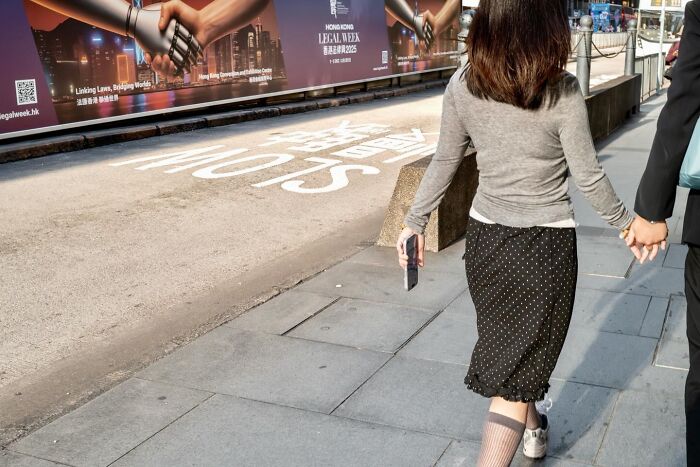 Lucky Coincidences: 30 Perfectly Timed Pictures Taken By Edas Wong (New Pics)