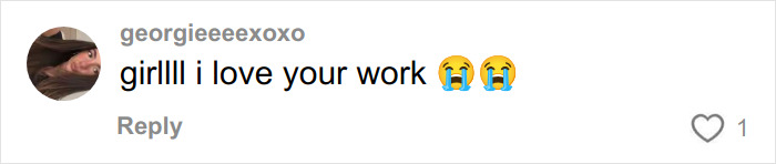 Australian Woman Goes Viral After Writing Love Note To “Cute Guy” She Spotted On Flight