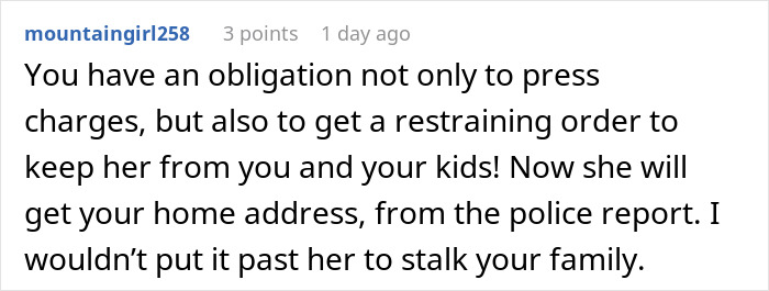 Unhinged Mom At Trampoline Park Stops Lady With Kids From Leaving, Says She’s Too Young To Be A Mom Unhinged Mom At Trampoline Park Stops Lady With Kids From Leaving, Says She’s Too Young To Be A Mom