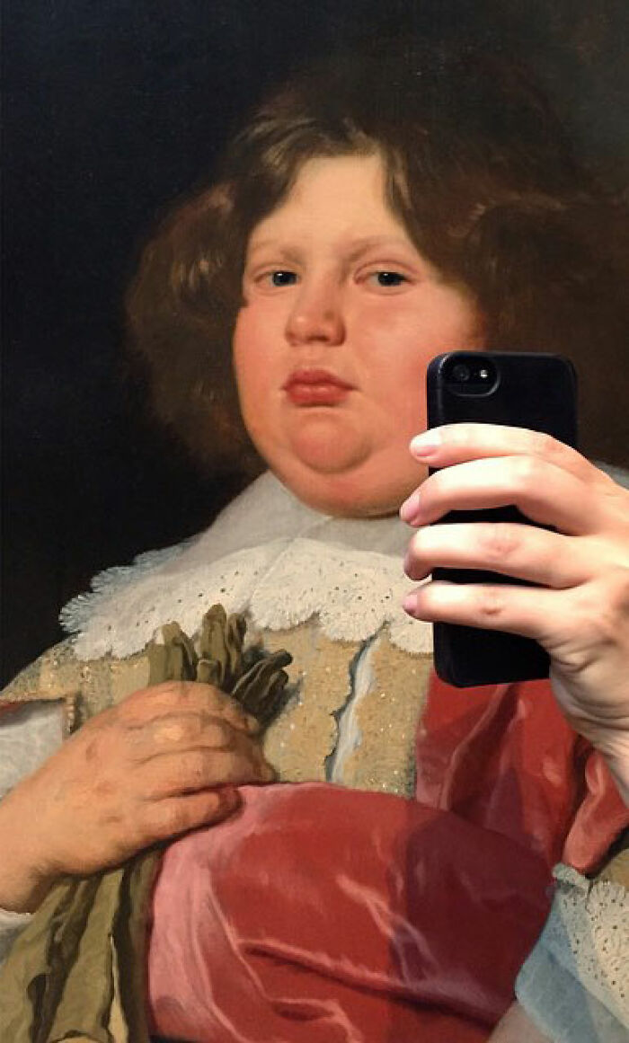 17 Museum Portraits That Look Like They&rsquo;re Mid-Selfie As Shared On This Page