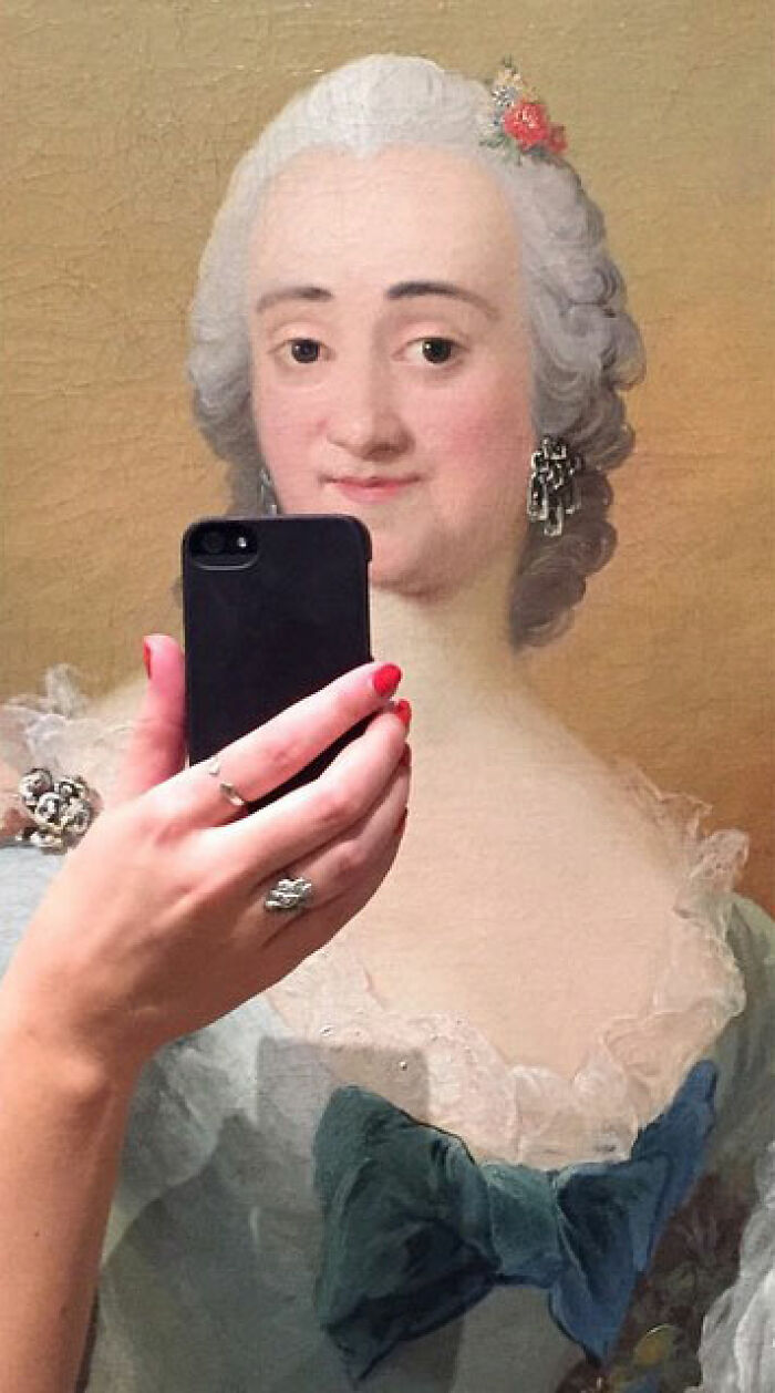 17 Museum Portraits That Look Like They&rsquo;re Mid-Selfie As Shared On This Page