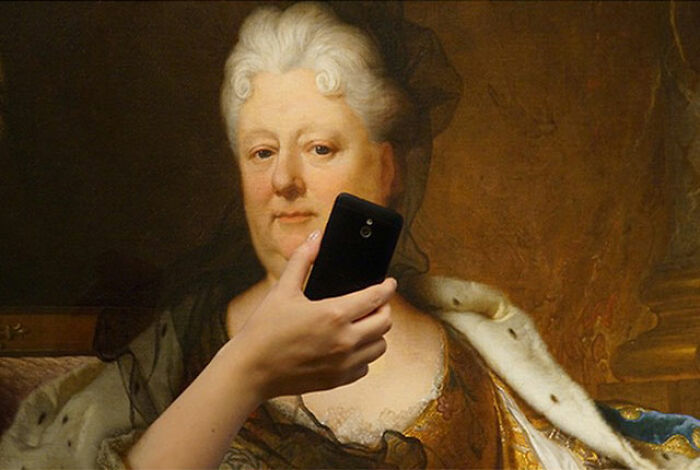 17 Museum Portraits That Look Like They&rsquo;re Mid-Selfie As Shared On This Page