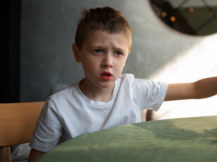 Man Refuses To Entertain Son&rsquo;s Friend&rsquo;s Tantrum Over A Sesame Bagel, His Mom Comes For Him