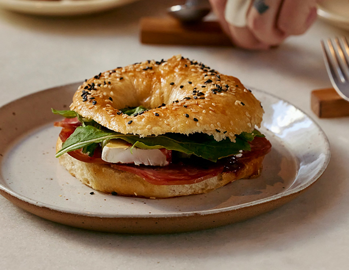 Man Refuses To Entertain Son&rsquo;s Friend&rsquo;s Tantrum Over A Sesame Bagel, His Mom Comes For Him