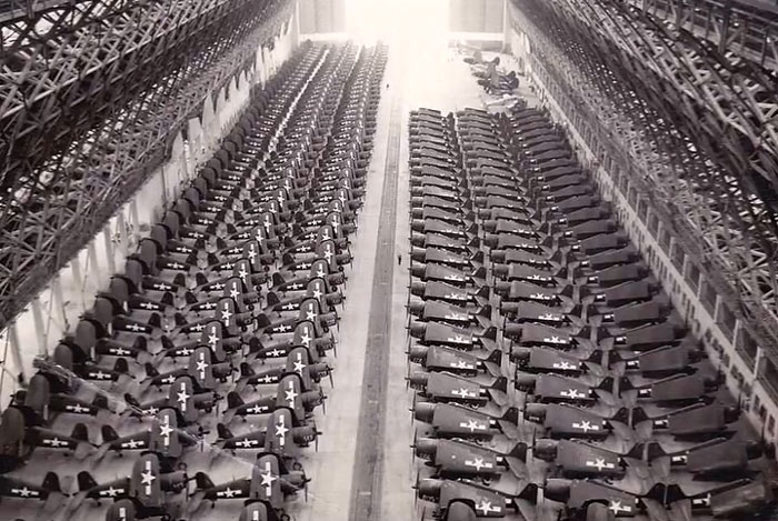 77 Rare And Intriguing Photos That Show History Between The Headlines