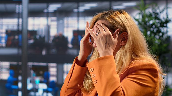 “She Was Arrested”: 64 Coworkers That Became Legends For All The Wrong Reasons