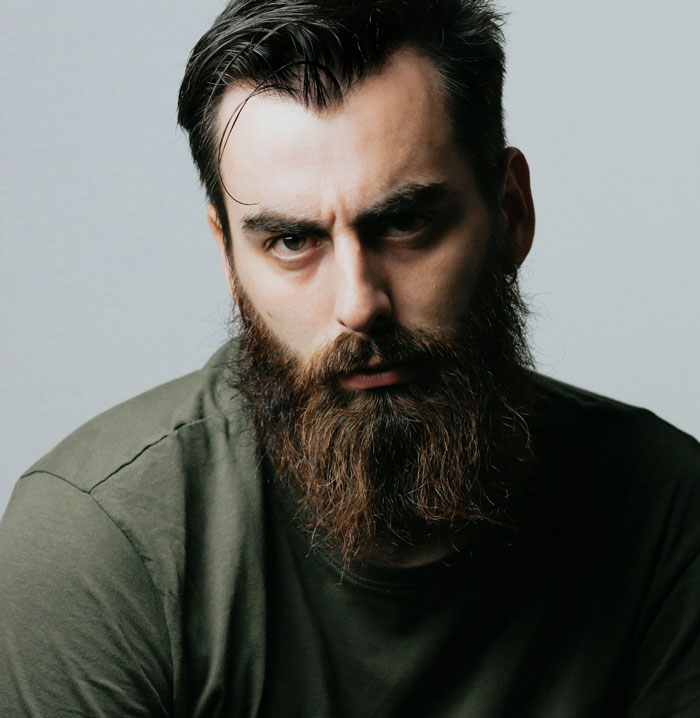 Woman Tells Drunk Boyfriend To Stop Acting Like A Jerk, He Refuses: “I Could Go Home With Any Woman Here”