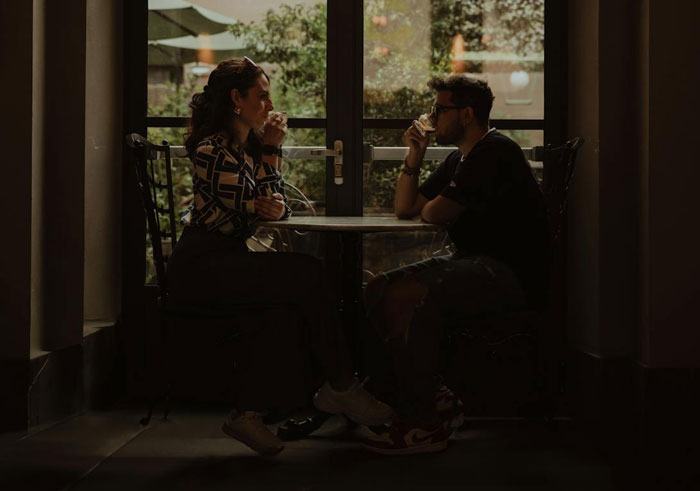 Woman Tells Drunk Boyfriend To Stop Acting Like A Jerk, He Refuses: “I Could Go Home With Any Woman Here”