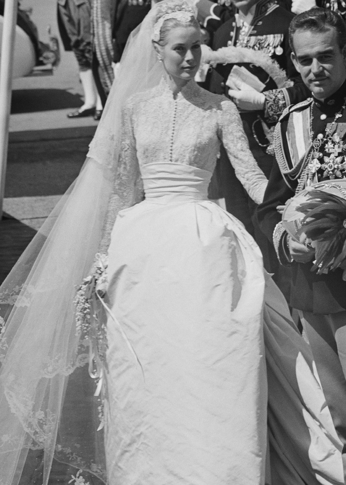 “Diana’s Was A Mess”: 20 Royal Wedding Dresses That Sparked Buzz For Better Or Worse “Diana’s Was A Mess”: 20 Royal Wedding Dresses That Sparked Buzz For Better Or Worse