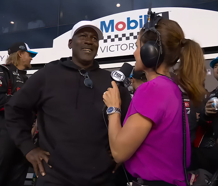 Video Of Michael Jordan Touching Young Fan At Daytona 500 Sparks Heated Debate Video Of Michael Jordan Touching Young Fan At Daytona 500 Sparks Heated Debate