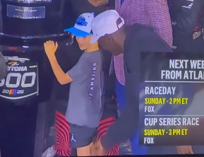 Video Of Michael Jordan Touching Young Fan At Daytona 500 Sparks Heated Debate Video Of Michael Jordan Touching Young Fan At Daytona 500 Sparks Heated Debate