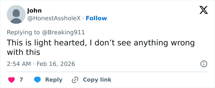 Video Of Michael Jordan Touching Young Fan At Daytona 500 Sparks Heated Debate Video Of Michael Jordan Touching Young Fan At Daytona 500 Sparks Heated Debate