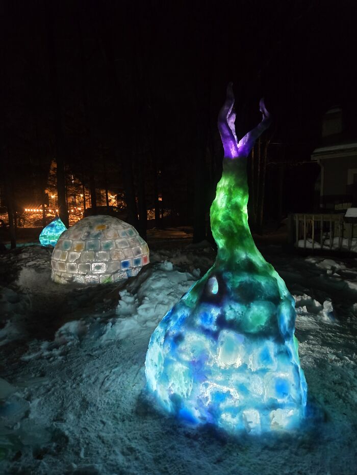 I’m A Stone Mason, Using Snow And Ice During The Winter To Make Art I’m A Stone Mason, Using Snow And Ice During The Winter To Make Art