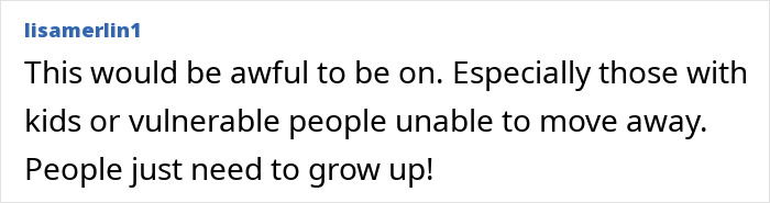 Video Captures Chaotic Brawl That Got ‘Racist’ Passengers Banned From Airline Video Captures Chaotic Brawl That Got ‘Racist’ Passengers Banned From Airline