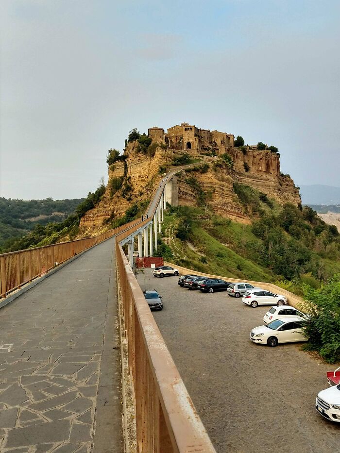 84 Fascinating Photos Of Abandoned Places Frozen In Time