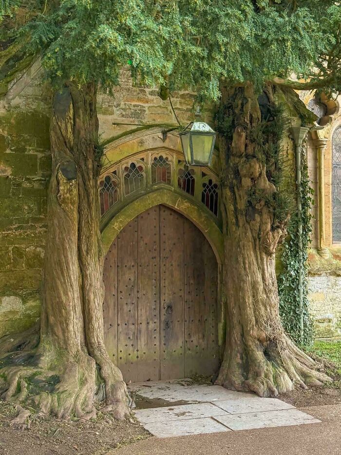 84 Fascinating Photos Of Abandoned Places Frozen In Time