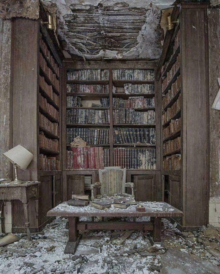 84 Fascinating Photos Of Abandoned Places Frozen In Time