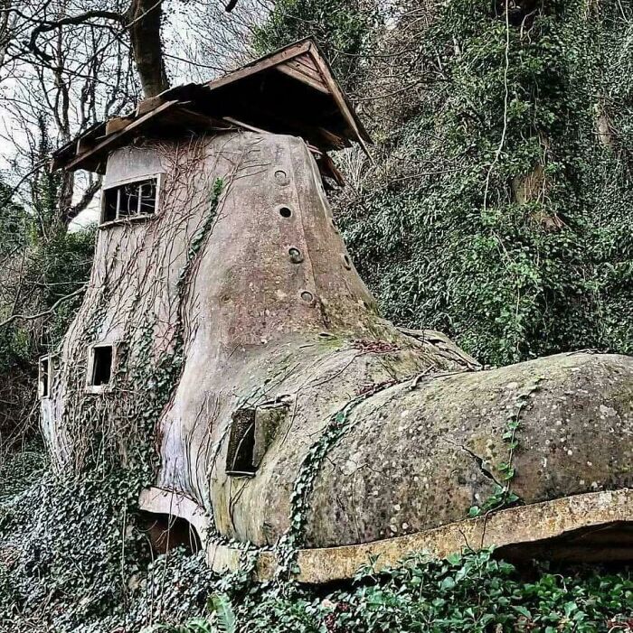 84 Fascinating Photos Of Abandoned Places Frozen In Time