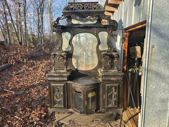 84 Fascinating Photos Of Abandoned Places Frozen In Time