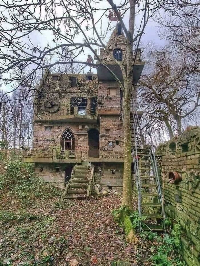 84 Fascinating Photos Of Abandoned Places Frozen In Time