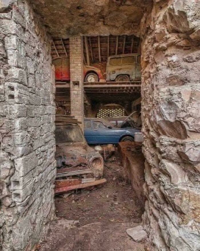 84 Fascinating Photos Of Abandoned Places Frozen In Time