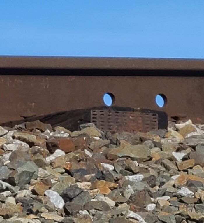 90 Times People Spotted A Face In An Everyday Thing And Just Had To Share (New Pics) 90 Times People Spotted A Face In An Everyday Thing And Just Had To Share (New Pics)