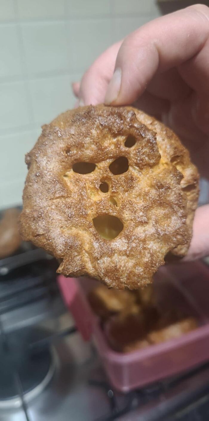 90 Times People Spotted A Face In An Everyday Thing And Just Had To Share (New Pics) 90 Times People Spotted A Face In An Everyday Thing And Just Had To Share (New Pics)